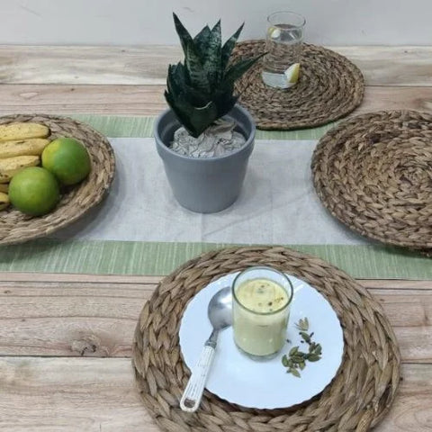 Set of 4 Round Seagrass Placemats: Earthy Home Decor